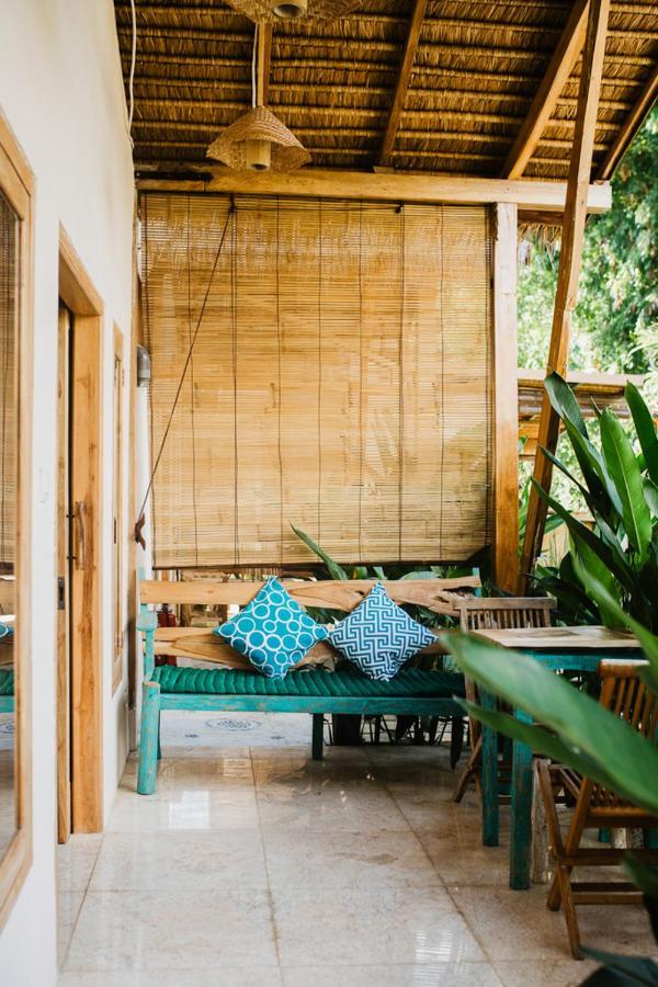 Kalyssa Beach Bungalows เปมูเตรัน ภายนอก รูปภาพ
