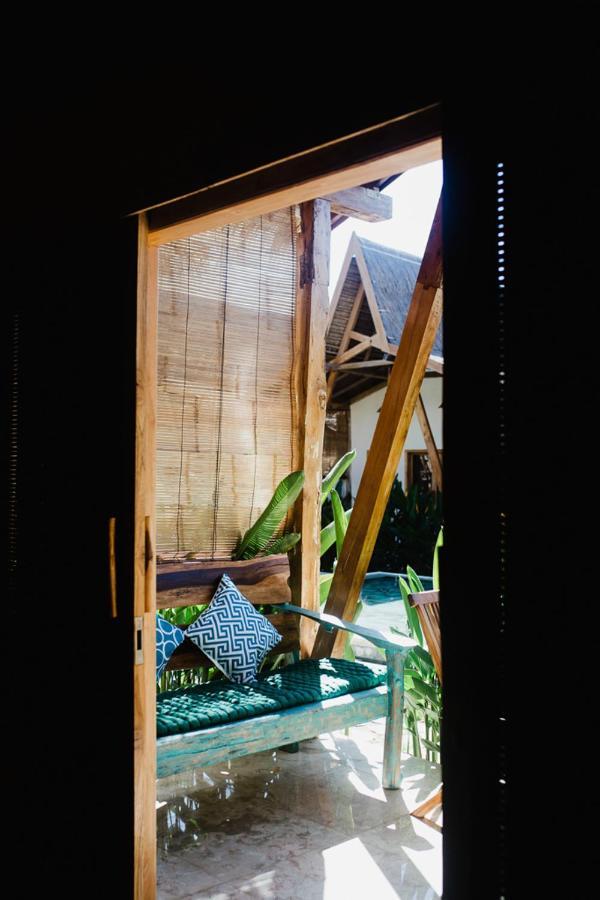 Kalyssa Beach Bungalows เปมูเตรัน ภายนอก รูปภาพ