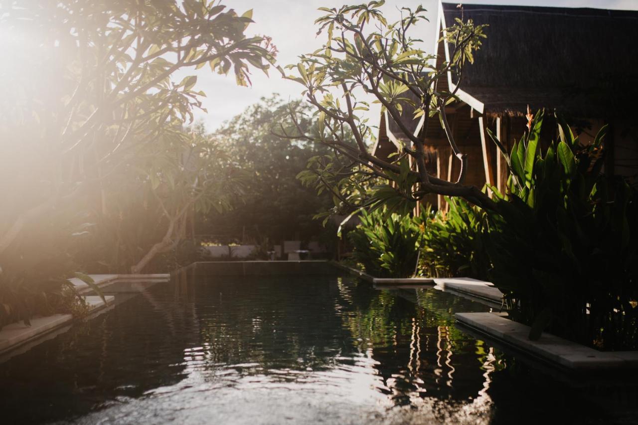 Kalyssa Beach Bungalows เปมูเตรัน ภายนอก รูปภาพ